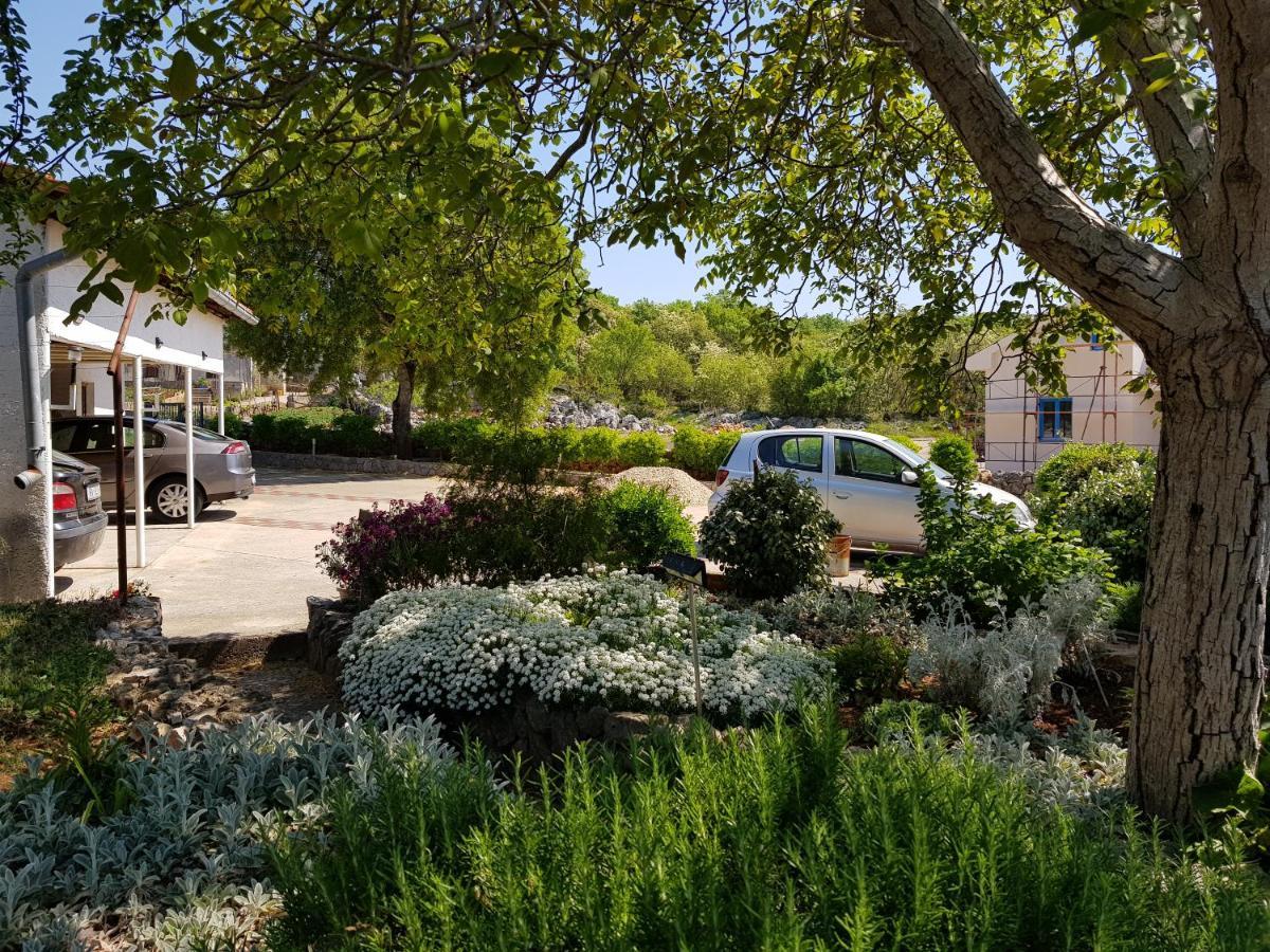 Apartment Melanie Skrbcici Exterior photo